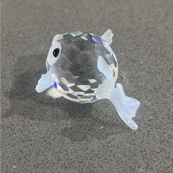 SWAROVSKI Blowfish small 012724- Retired. - Picture 4 of 8